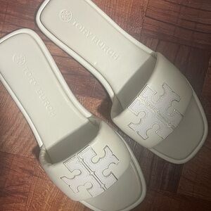 Dulce de Leche! Tory Burch Cream Slide Sandals